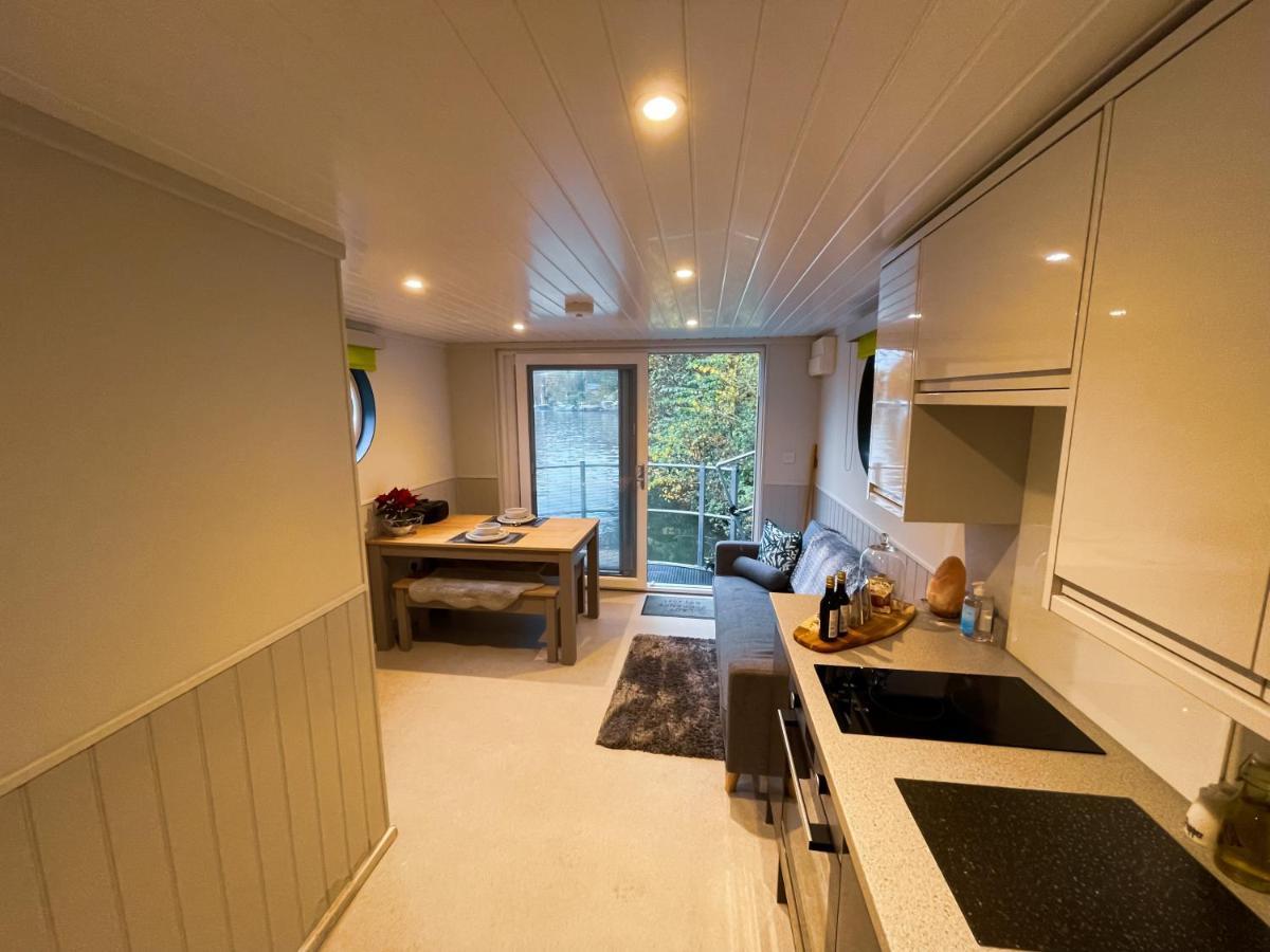 Apartament Lady Florence, Maidstone A Unique River Boat With Castle Views Zewnętrze zdjęcie